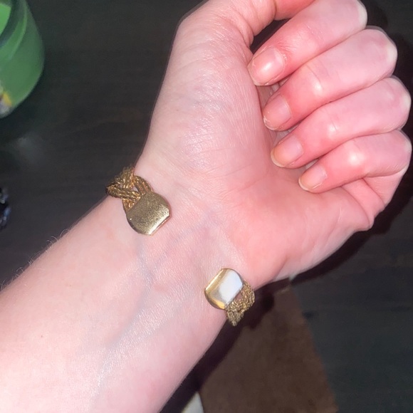 Gold Cuff bracelet - Picture 2 of 2